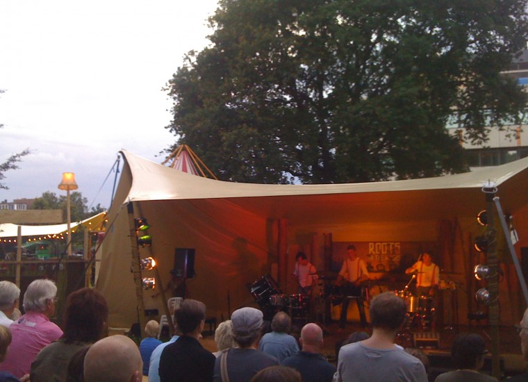 Houten theater show (iPhone)